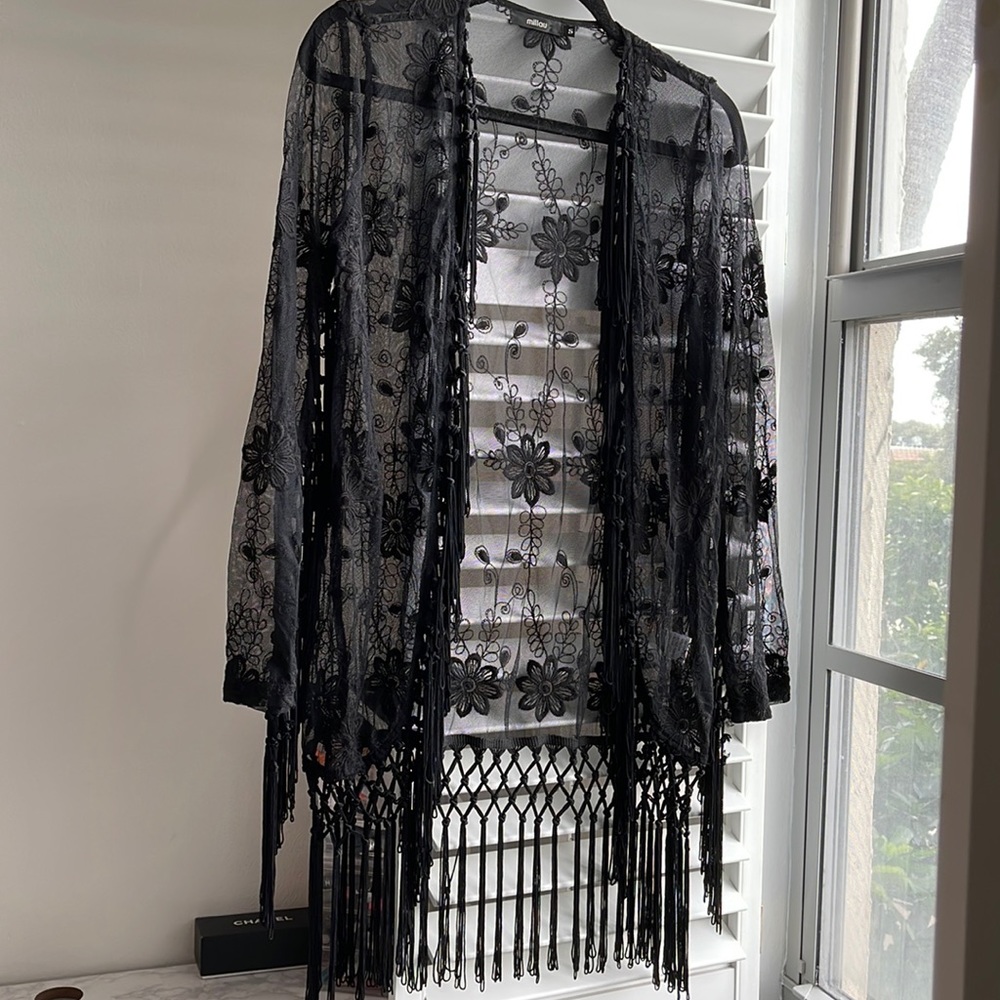 Black floral embroidered kimono